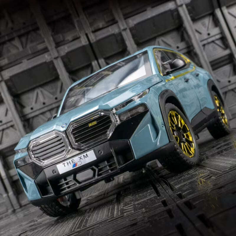 1:24 BMW XM SUV Alloy Sports Car Model Die-cast Metal Car Vehicle Model Simulation Sound and Light Pull Back Collection Children's Toys Boys Gift