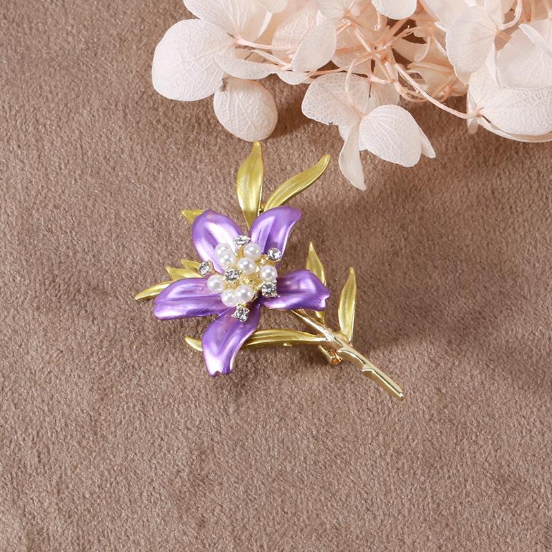 Blucome New Artistic Peach-blossom Brooch Gentle Fresh Flower Plant Pin Women Party Office Brooch Pin Gifts