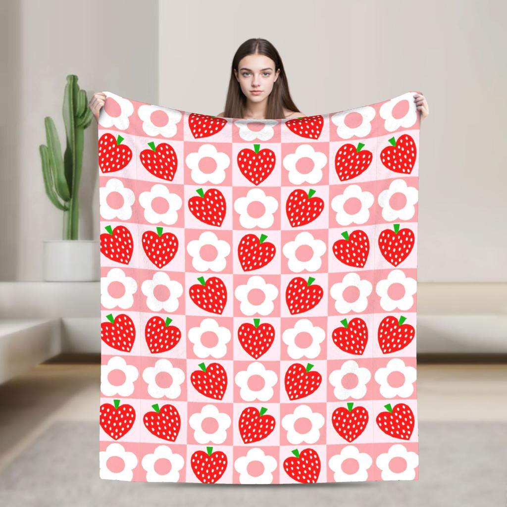 Pink Strawberry Print Flannel Blankets Warm Soft Bedding Throws for Outdoor Picnic Novelty Bedspread Sofa Bed Cover