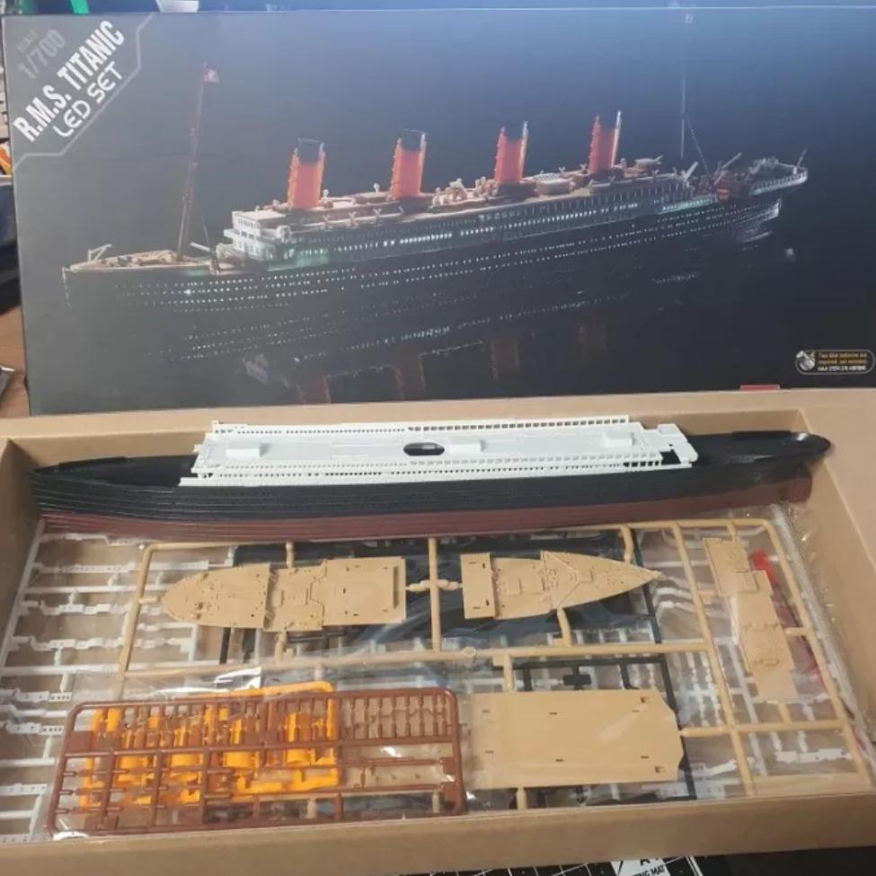 Academy 14220 1/700 R.M.S Titanic Plastic MCP комплект модели со светодиодной подсветкой