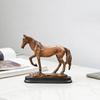 Фигурка имитации лошади Yousheng Приносит удачу Богатство Лошадь Смола Статуэтка Фэншуй Декорация Дом Офис Настольное украшение Подарок Год Лошади