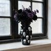 Gothic Skull Flower Vase Ornament Spooky Black White Skull Dried Artificial Flower Holder Resin Container Home Office Table Centerpiece Decoration