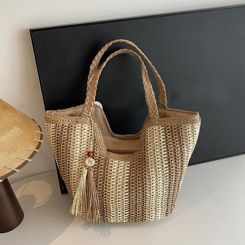 Leisure Grass Woven Bag for Women With Large Capacity New Summer Single Shoulder Commuting Woven Bag Beach Bag