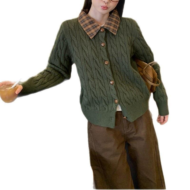 Gentle twist powder splicing shirt collar knitted cardigan women's 2026 autumn and winter new fake two-piece sweater jacket