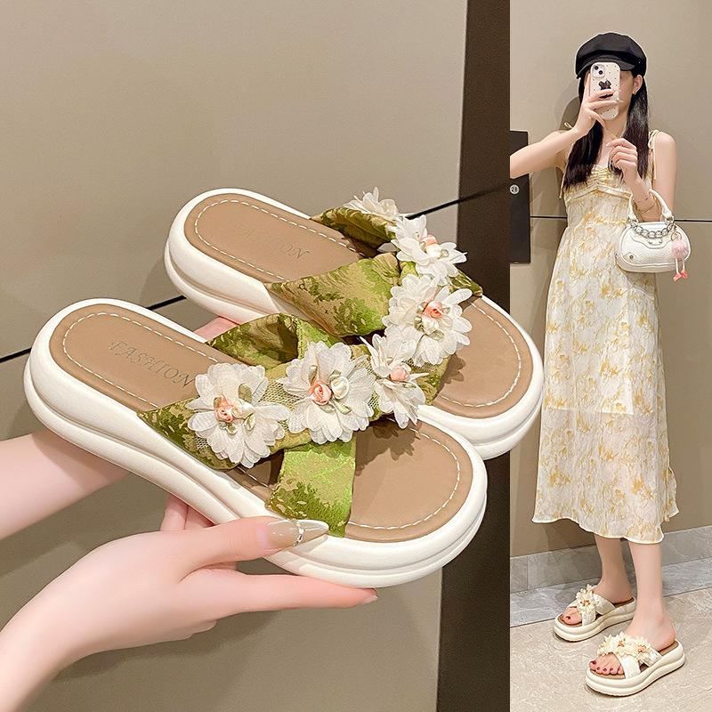 2025 новые крутые тапочки женские летние модные цветы для ношения с юбками тапочки для беременных на толстой подошве для пляжа