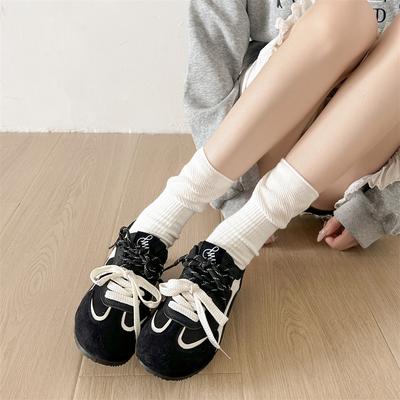 Женские тренировочные кроссовки на черной ретро-платформе для фанатов Queen, новинка осени 2025 года, универсальные низкие кеды для ношения с юбками