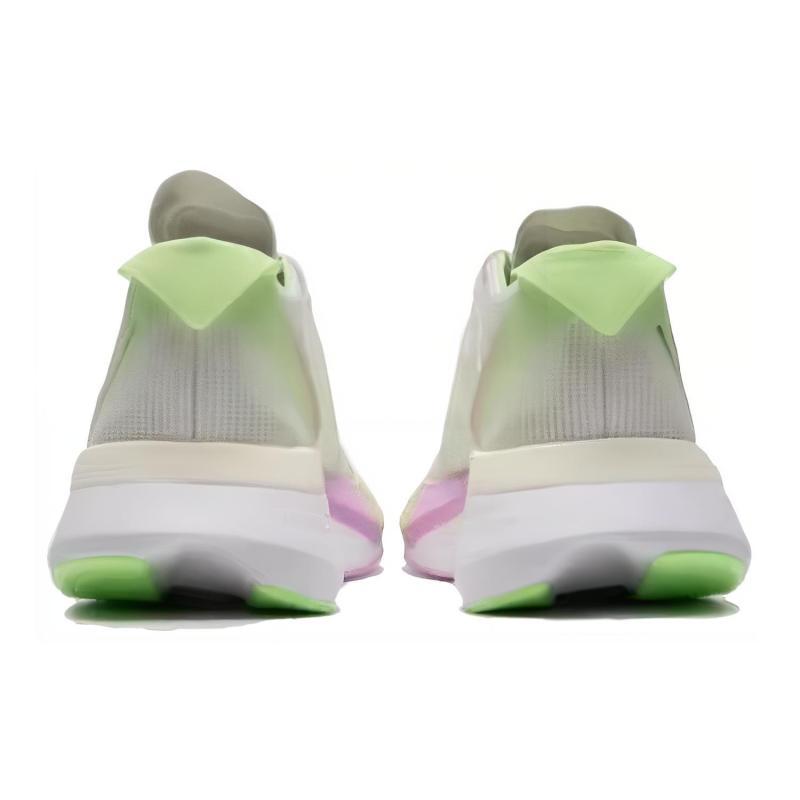 Adidas Женские кроссовки Adizero Boston 12 Белый/Зеленый/Искры IG3328