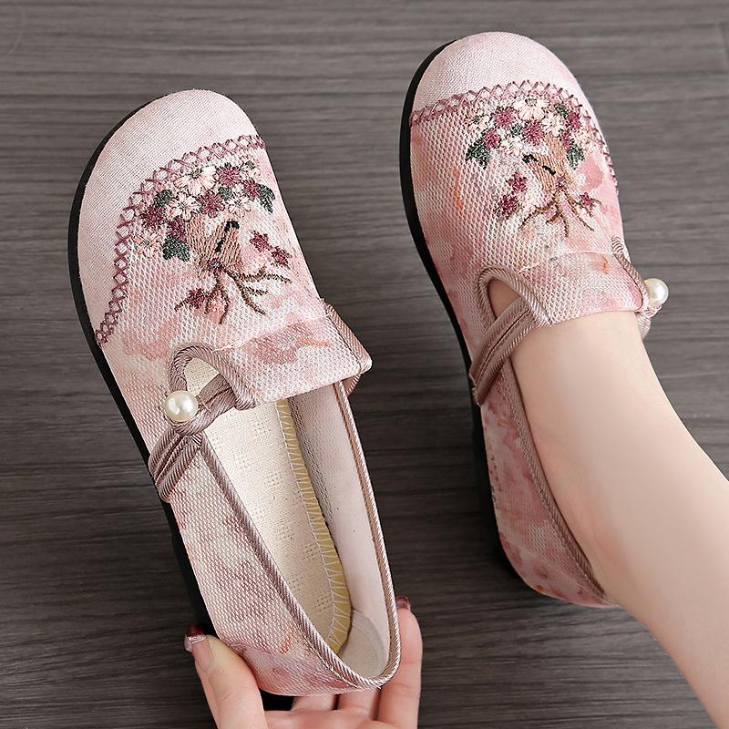 Женская обувь с мягкой подошвой не утомляет ноги. Летняя новая удобная и универсальная обувь Hanfu, дышащая. Старая Пекинская материнская ткань