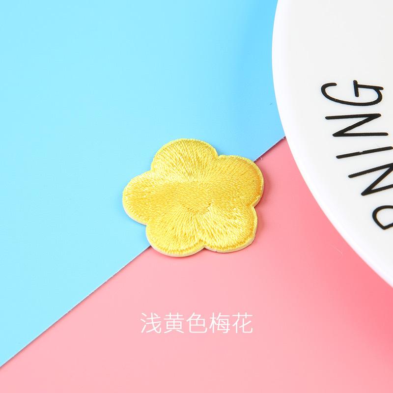 Наклейка на ткань «Три цветка любви» в китайском стиле, вышитая нашивка, наклейка на одежду, куртку, брюки, дырки, самоклеящаяся, без следов, субсидия на ремонт