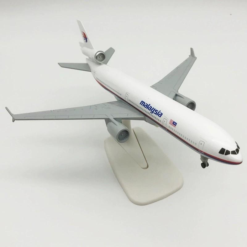 Масштаб 1/400 Malaysia Airways MD-11 20 см Литой сплав Самолет с шасси Модель Коллекция Подарок Демонстрационный самолет