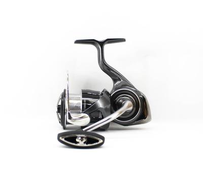 Daiwa Катушка спиннинговая 24 Luvias PC LT3000-XH (9047)