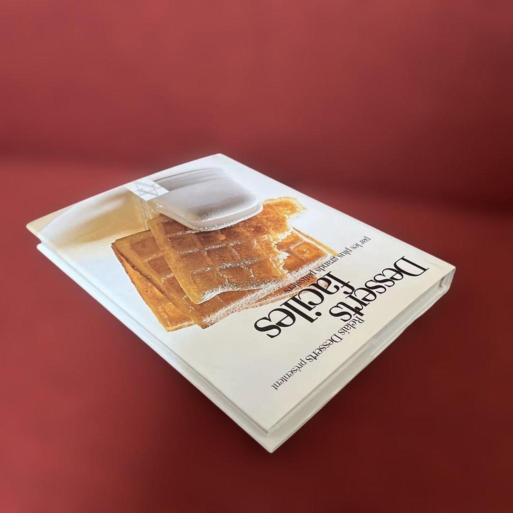 [Б/У] "Desserts faciles" книга рецептов французских десертов, иностранная книга