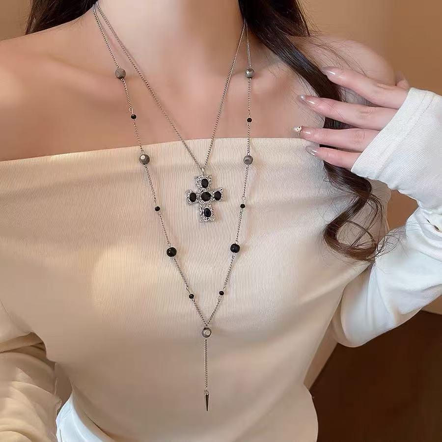 Ожерелье с черным бисерным крестом в готическом стиле Y2K и аксессуар к толстовке для крутой девушки