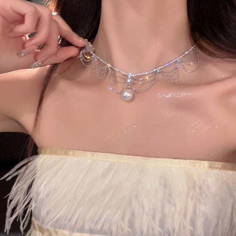 Niche Temperament High End Pearl Collarbone Chain Atmospheric Pendant Necklace Wedding Bridal Jewelry For Ladies