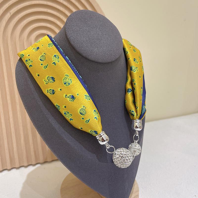 Four Seasons Available New Women's Scarf, Шарф, Магнитная пряжка, Шарф, Ожерелье, Универсальное украшение, Двойное назначение, Инкрустация бриллиантами