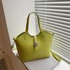 Niche Design Handbag New Temperament Versatile Solid Color Shoulder Bucket Bag Urban Commuter Messenger Bag Women
