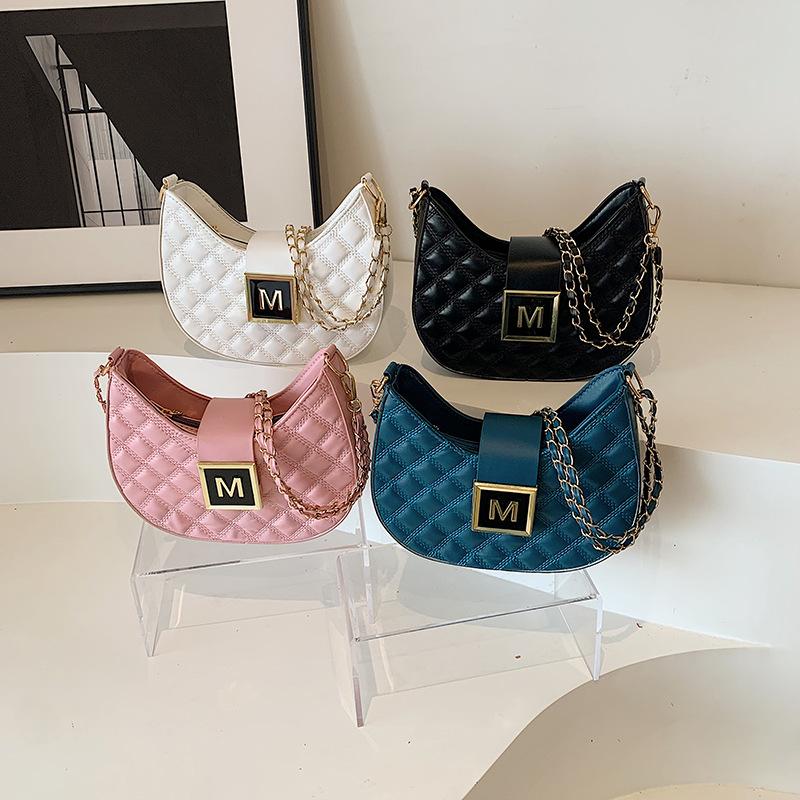 Красивая одноплечевая сумка для подмышек, модная женская сумка, новая модная нишевая текстура, цепочка через плечо, маленькая квадратная сумка