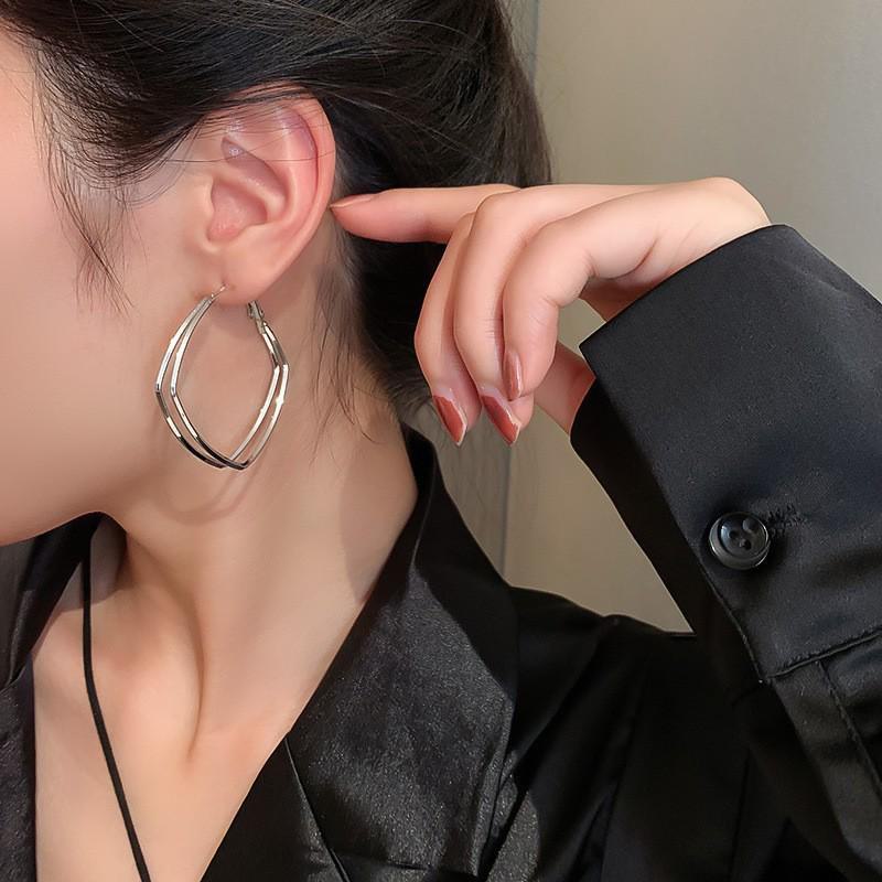 Silver Needle Style Circle Earrings - Simple Korean Metal Design, All-Match Earrings for a Celebrity Look.