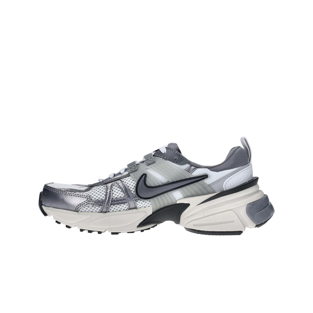 Nike Женские кроссовки V2K Run Pure Platinum Wolf Grey Cool-Grey Metallic-Cool-Grey FD0736-003