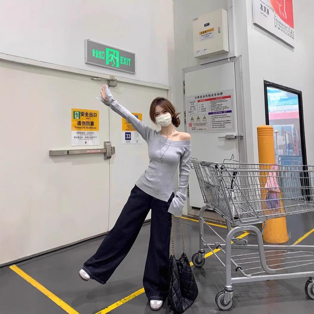 Spice Girl Pure Desire One-word Shoulder Top Bottoming Shirt Split Design Off-shoulder Sexy Tight Flared Sleeve Knitted Sweater