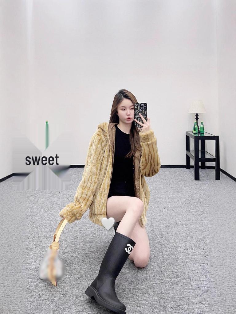 Nanyou Lujia 26ss Ski Series Letter Stripe Faux Fur Hooded Jacket