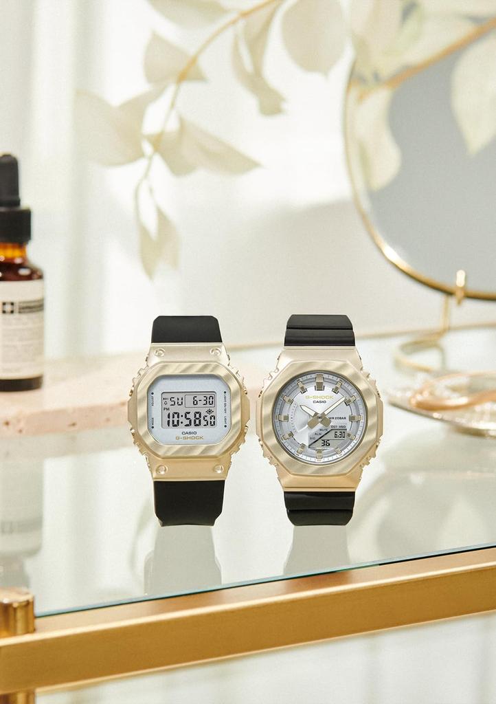 Часы черные [Casio] G-Shock GM-S2100BC-1AJF женские