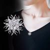 Flower Brooch, High-end Women's Brooch, Exquisite and Elegant, Luxurious Brooch, Summer Anti-glare Clasp