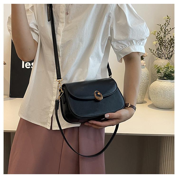Ielgy Texture Ladies Messenger Bag Temperament Underarm Bag Fashionable All-Match Simple Shoul