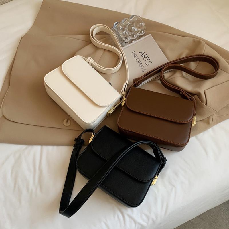 IELGY design shoulder strap fashionable and popular messenger all-match small square bag