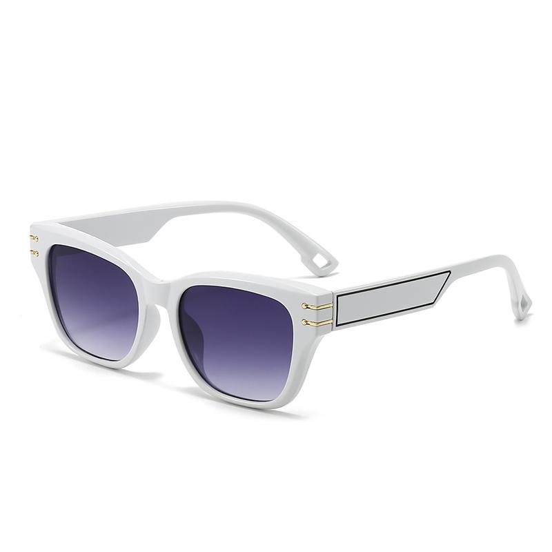Fashionable Luxurious And High-end Style Sunglasses With Retro Cat-eye Design Featuring UV Protection For Women 5048