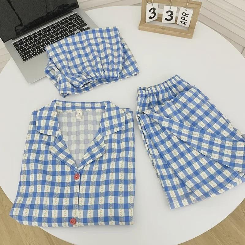 Летняя хлопковая пижама в клетку с цветочным принтом: Женский комплект из трех предметов с коротким рукавом в японском стиле - милая домашняя одежда в стиле интернет-знаменитостей.