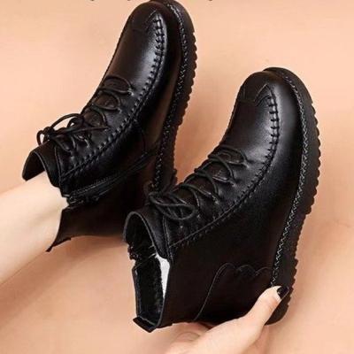 Женские хлопковые туфли 2025 новые осенне-зимние кожаные туфли для мамы из кожи для пожилых людей удобные мягкая подошва нескользящие полусапожки плюс