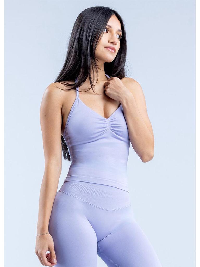 В наличии бесшовный комплект для йоги и фитнеса для женщин: топ с V-образным вырезом и шорты