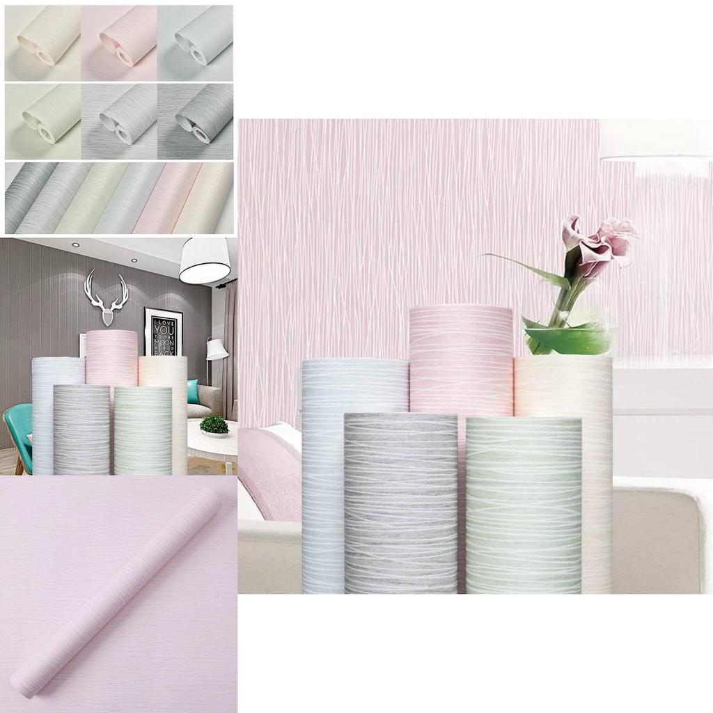 Стильные современные обои в вертикальную полоску бежевого, светло-зеленого и мягкого серого цветов, идеально подходящие для современного домашнего декора в гостиных и спальнях.