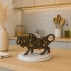 Статуя быка из смолы с латунной отделкой для домашнего декора (Упаковка из 1 шт., золотисто-черного цвета)