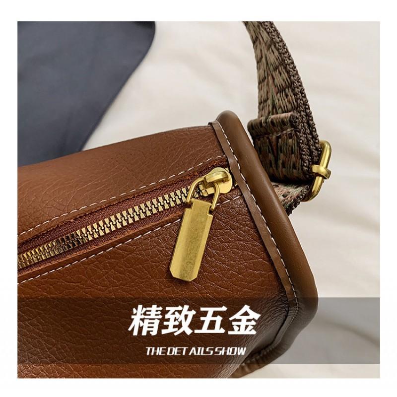New Simple Commuter Cross-body Female Bag Large-capacity Casual Retro Underarm Shoulder Wide Strap All-match Tote