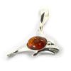 [J5653] - Янтарно-серебряный кулон «Дельфин»