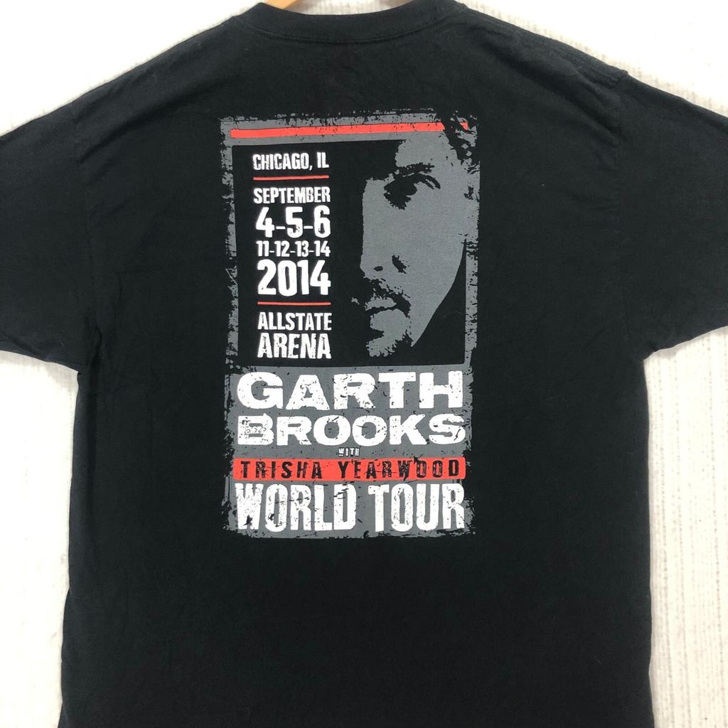 Garth Brooks World Tour T-Shirt Chicago Concert Graphic Tee Hanes Men's Size XL Unisex T-Shirt