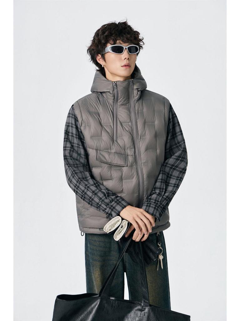 Мужской зимний жилет с капюшоном из 90% белого утиного пуха - Европейский и американский стиль, Большой размер, Свободный крой, Рельефная накидка на плечи.