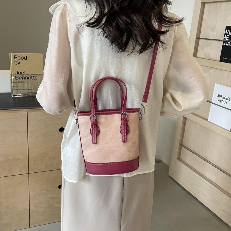 Сумка 2024 года, летняя новая мода, контрастные цвета, популярная сумка через плечо, летняя повседневная универсальная сумка-мессенджер