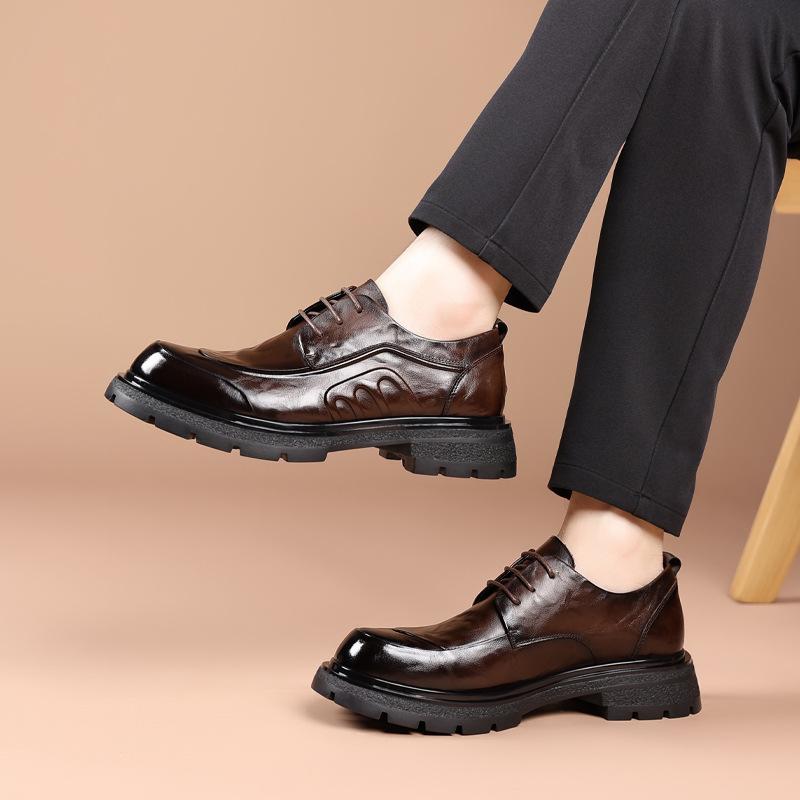 Верхний слой коровьей кожи Высококачественная повседневная мужская обувь Натуральная кожа Деловая формальная кожаная обувь Легкая роскошь Толстая подошва Мужские туфли с большим носком