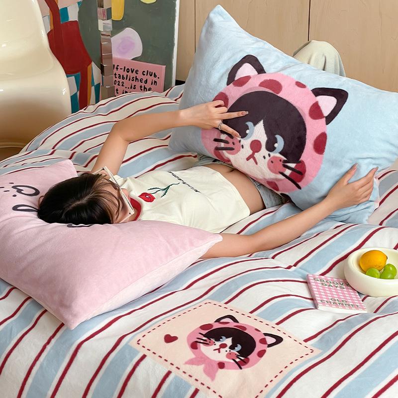 Утолщенный молочный флис, девчачье сердечко, милый котенок, кровать, комплект из четырех предметов, коралловый флис, 1,5 метра