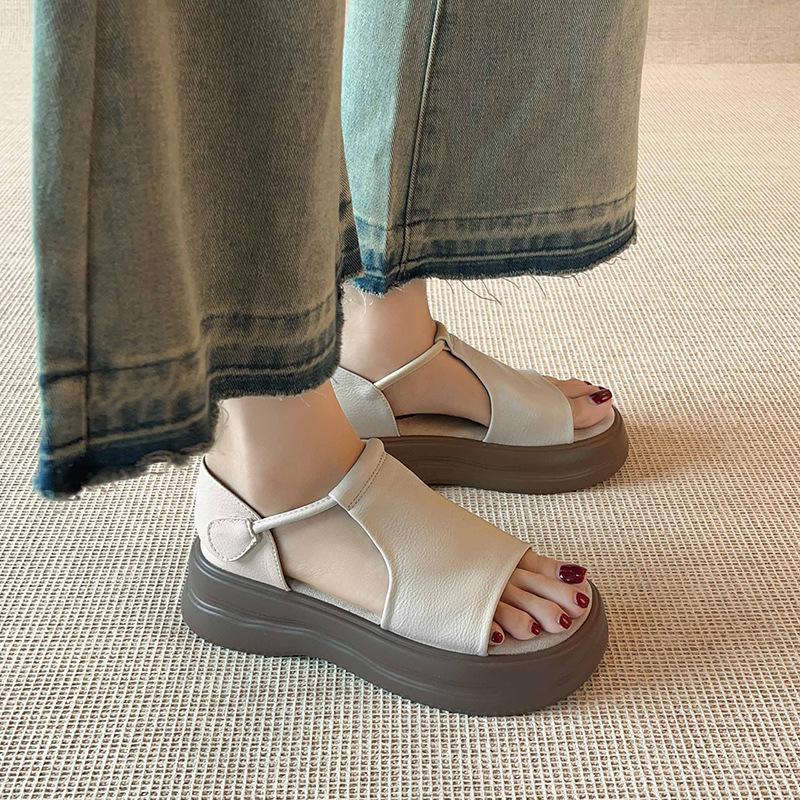 Место!! Ретро повседневные сандалии на платформе с открытым носком, красивые женские летние новые универсальные на мягкой подошве, увеличивающие рост, римские туфли
