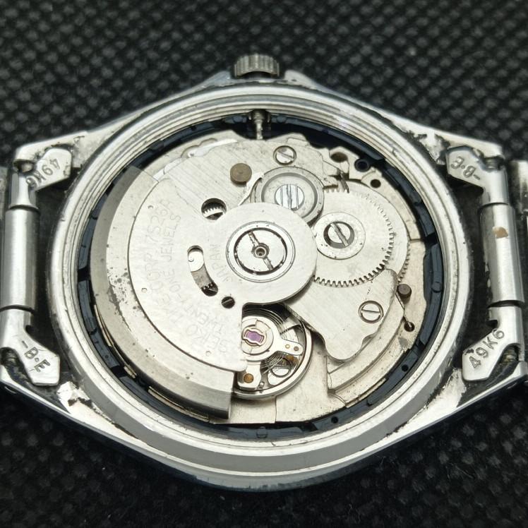 USED VINTAGE SEIKO 5 AUTOMATIC 7S26A JAPAN MENS WHITE WATCH 621b-a413551-2 SKU621b-a413551