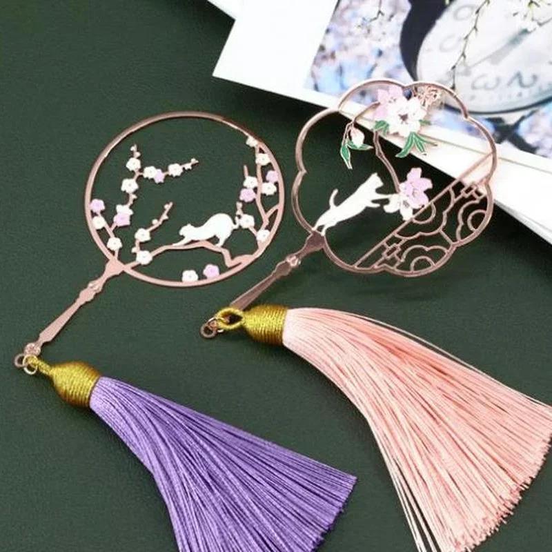 1Pcs Vintage Chinese Style Fan Shape Flower Cat Tassels Metal Bookmarks Book Marker Page Holder Gift Stationery School Supplies