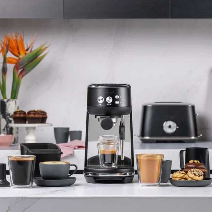 Machine à café - sage - the bambino - compacte - truffe noire - mousseur à lait automatique