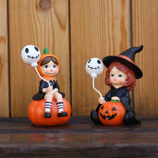 2Pcs Pumpkin Witch Figurines Witch Holding Skull Balloon Ornament Cartoon Witch Statues for Halloween Miniature Scene Props