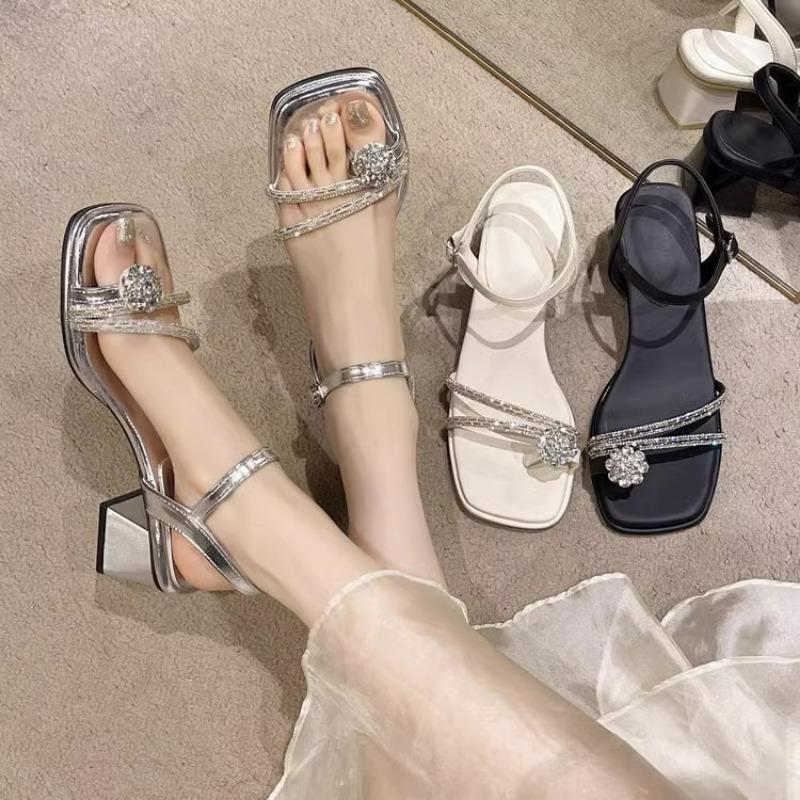 Новый стиль туфель на одно плечо, туфли и сандалии на толстом каблуке для женщин, прост и элегантен