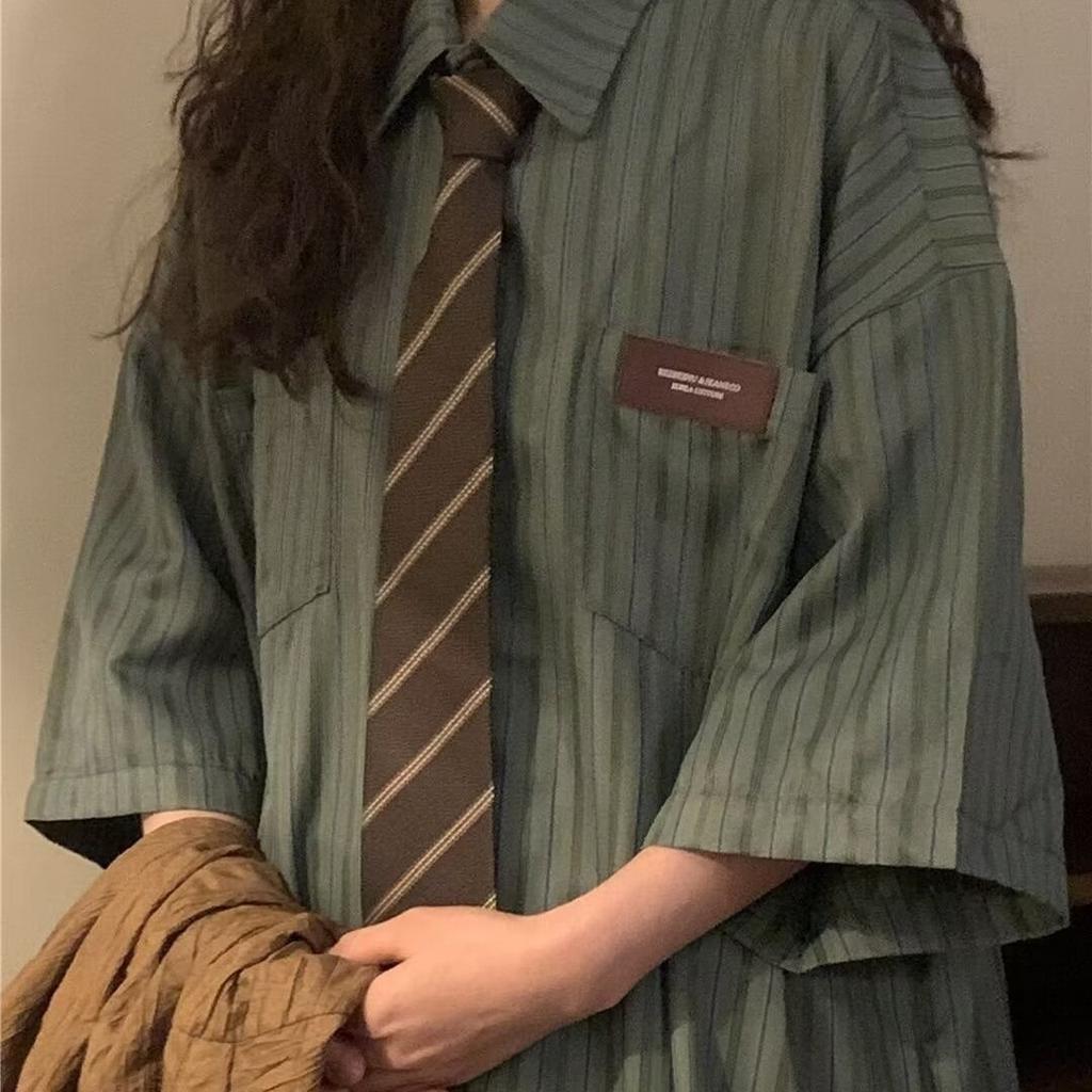 Полосатая рубашка мужская летняя повседневная студенческая свободная нишевая дизайнерская забавная новая мужская верхняя одежда