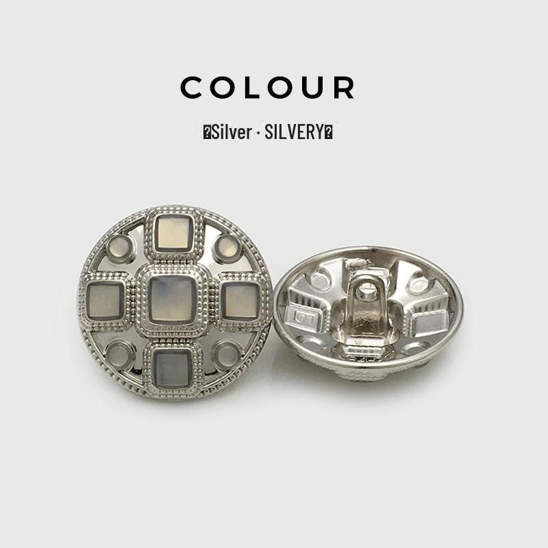 Пиджак с круглыми металлическими пуговицами и меховой отделкой - женский свитер-пальто